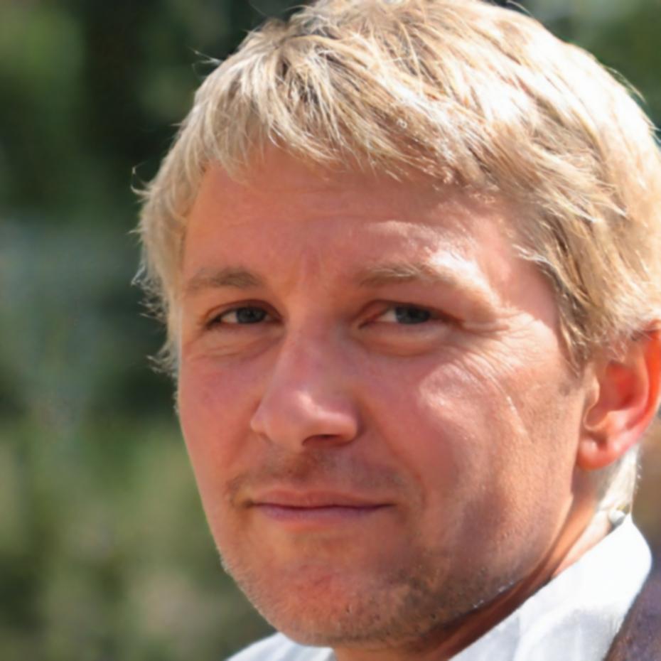 Senior network engineer and lead instructor Marcus Chen