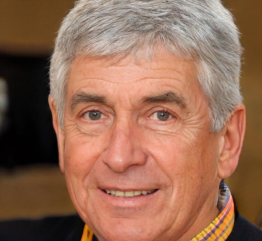 Senior network engineer specializing in complex troubleshooting scenarios